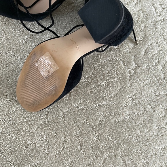 Shoes - Picture 4 of 4